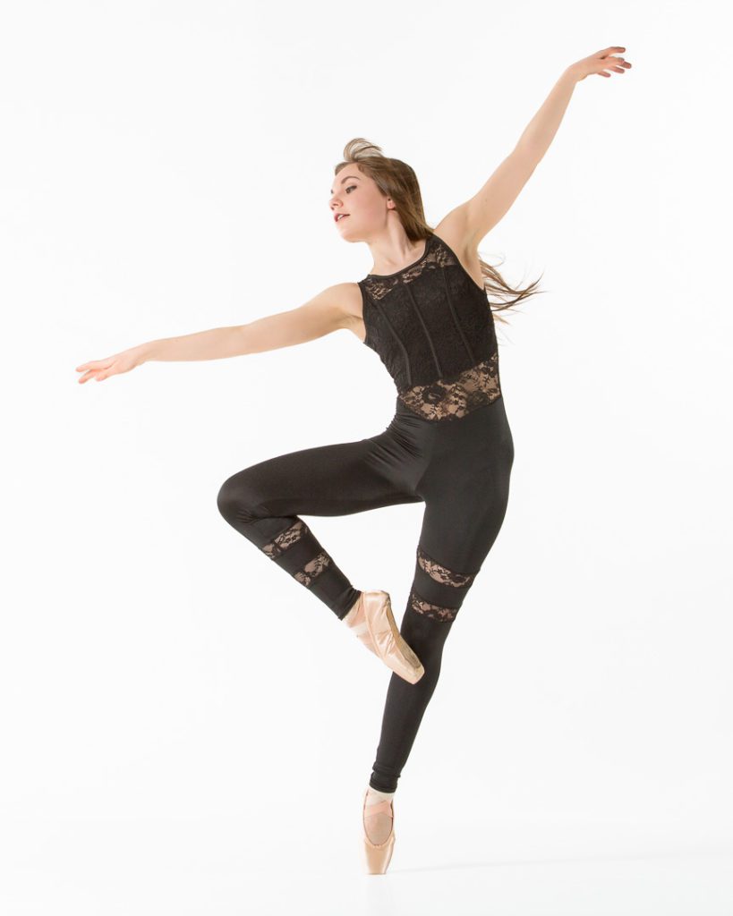 Dancer on pointe in black unitard